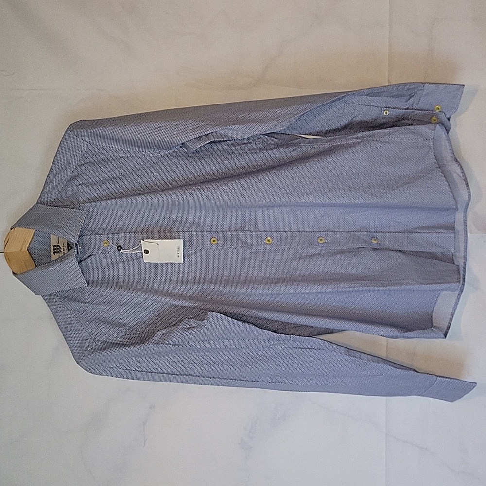 NWT - Bertoni Long Sleeve Dress Shirt